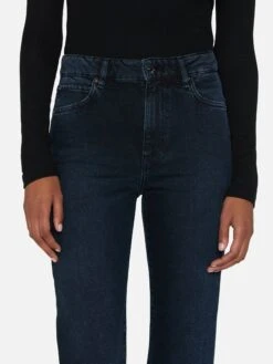 The Arrow -- Untold -Frame Sale Store 3004889 UNTL 2131