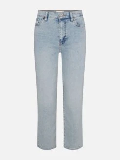 Le Sleek Straight -- Tribute