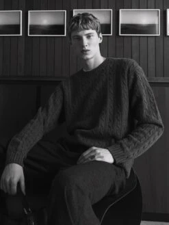 Cable Cashmere Crewneck -- Charcoal 7 Cable Cashmere Crewneck -- Charcoal -Frame Sale Store SHOT 06 0043 01 RGB 72 2000X2666 25a7eed3 275f 41fa 94e2 ca2f75a084b2