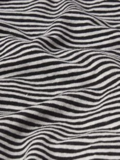 The Linen Baby Tee -- Black Multi 7 The Linen Baby Tee -- Black Multi -Frame Sale Store WS25JTE006 BKMU FABRIC DETAIL